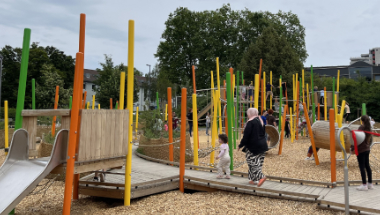 Grünes Ypsilon-Ginnheim/Dornbusch, FFM, Grünzug Platenstraße - Spielgeräte